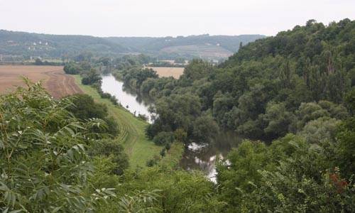 blick von der schoenburg ins saaletal